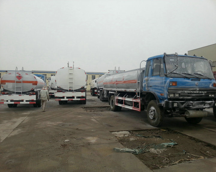 10 Wheels Insulated Water Bowser Tanker Truck 5000USG-6000USG (Customize for Drinking Water Stainless Steel, Alumilium Alloy LHD RHD Offorad)
