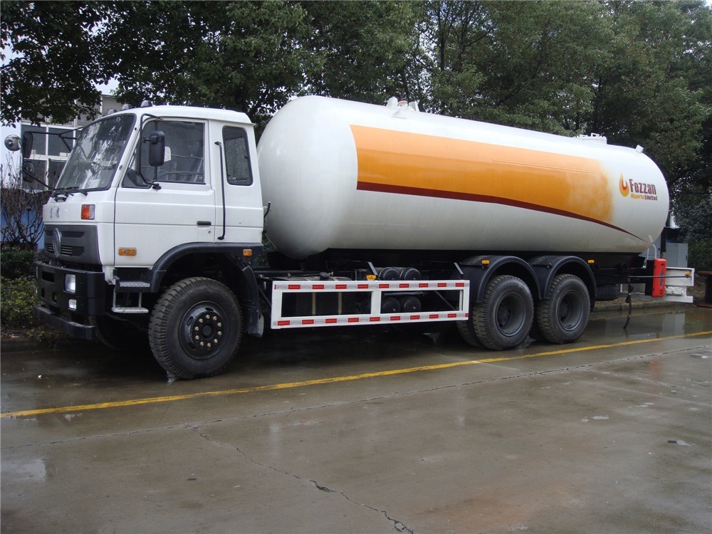 Dong Run LPG Bobtail Truck 20, 000liters Bulk Cooking Gas 10 Wheels Drive