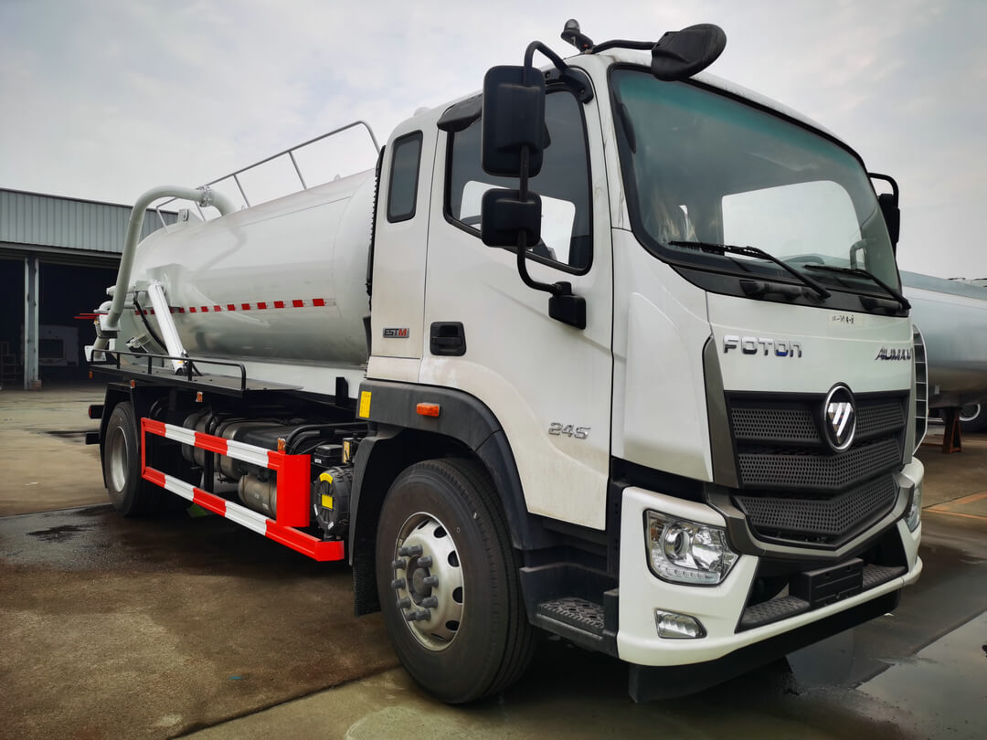 FOTON Industrial Vacuum Sewage Truck (10)