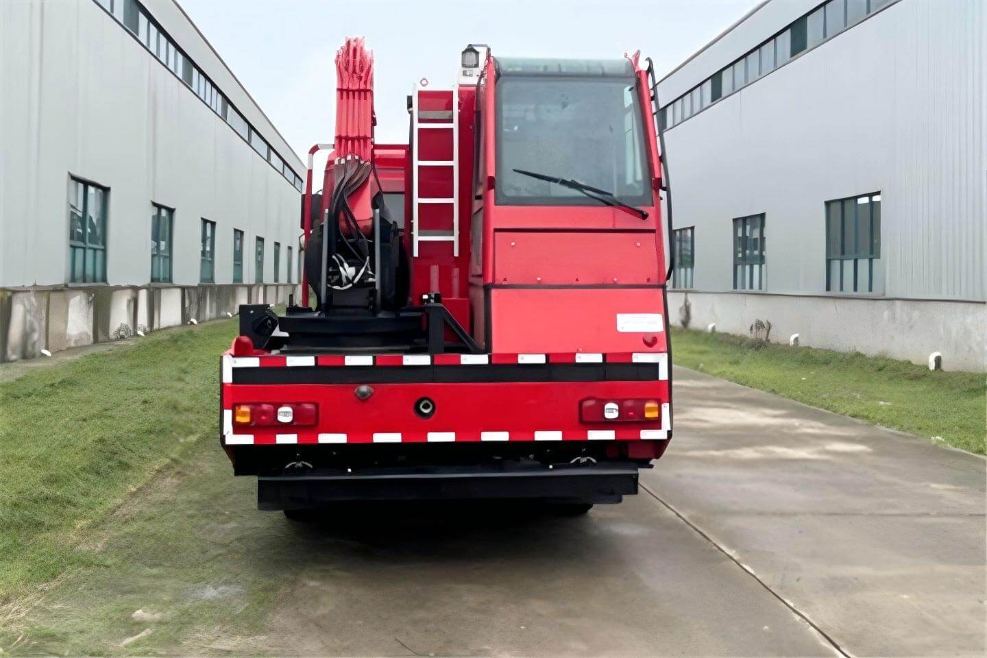 SHACMAN Emergency rescue fire truck (5)