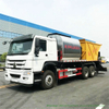 10 Wheels HOWO Synchronous Chipsealer Truck 6X4 (336HP to 371HP 8m3 Bitumen Tank and 12m3 Gravel Tank Asphalt Spraying)