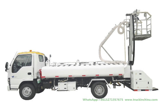 Isuzu Lavatory Service Truck Clean Water Tank 1400L Sewage Tank 2360L (Aircraft Sewage Tanker With Vacuum Pump Electric Diesel Vehicle)