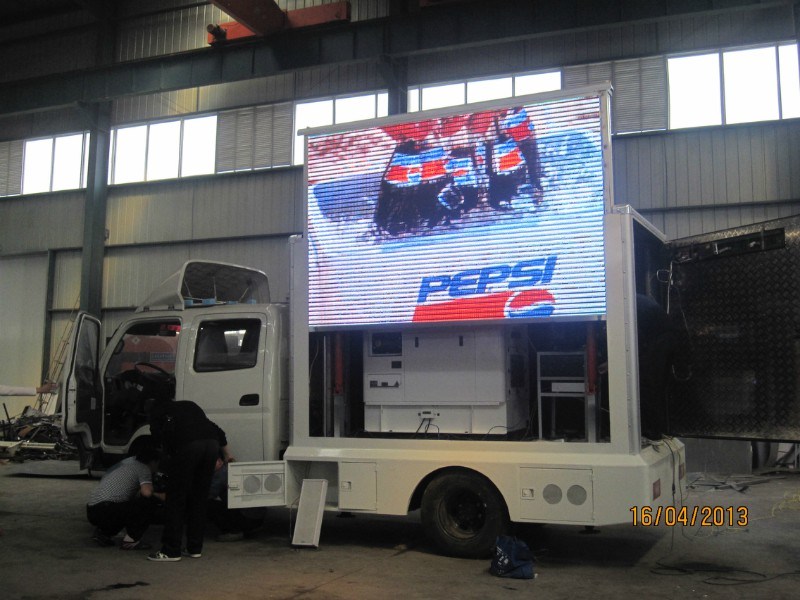 Small Forland LED Truck for Outdoor LED Mobile Billboard (LED Advertising Display Truck)