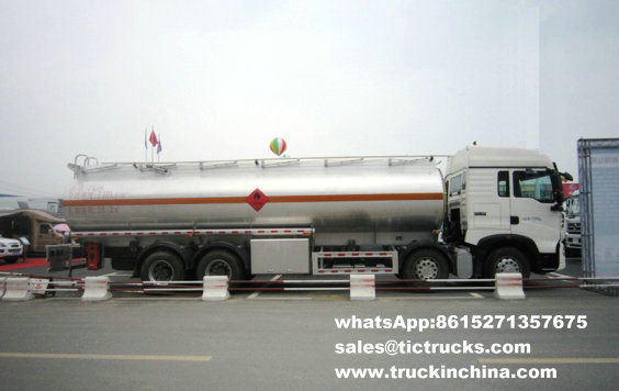Sinotruck HOWO Aluminum Alloy Fuel Tanker (8X4 Mobile Jet Oil Refueling Bowser Truck 30cbm Diesel Delivery Refueling Truck 12wheels)