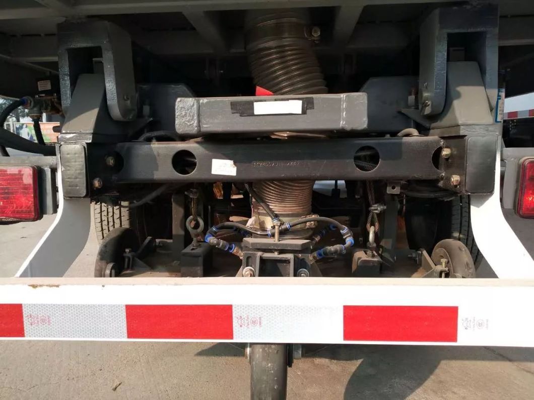 Changan Mini 3 Cbm Road Sweeper Truck 2cbm Garbage +0.5cbm Water