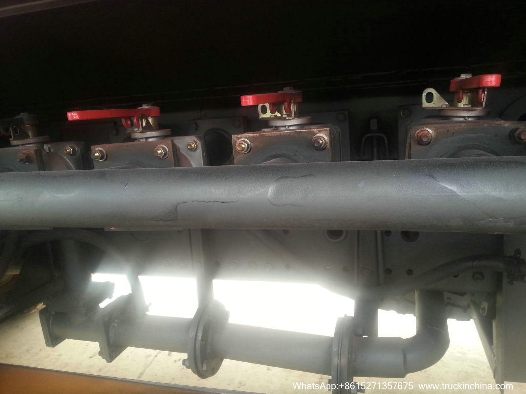 FAW Diesel Road Tanker Truck (24m3 Fuel Oil Bowser Refueling Truck with Oil Pumps Flowmeter Fuel Despenser for Fuel Express Door to Door Service)