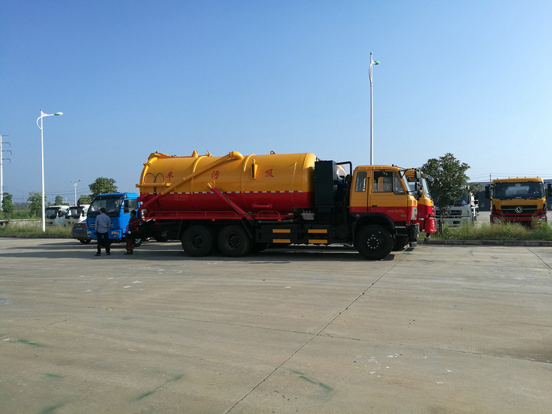 Vacuum Tanker Combined Sewer Jetting 15, 000 Liters-20, 000liters VAC Tank Mounted Water Ring High Pressure Vacuum Pump Rhd or LHD 6X4 /6X6