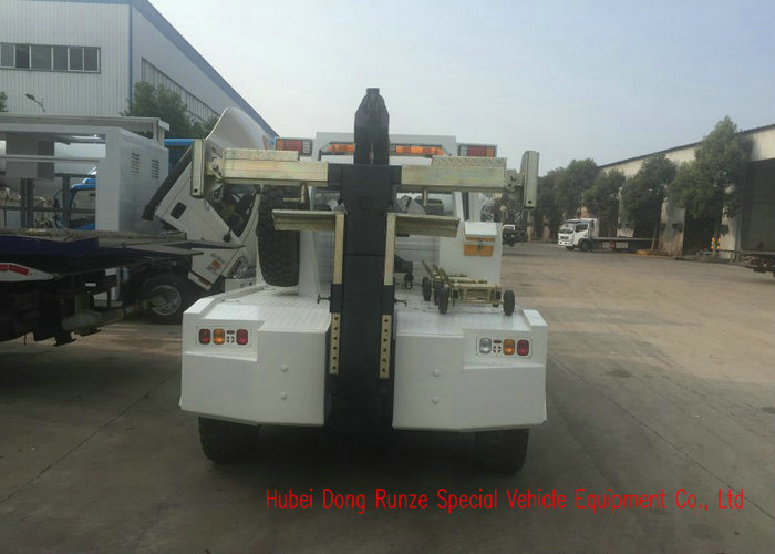 Iveco. Roll Back Flatbed Wrecker or Wheel Lift Wrecker with Broken Car Carrier for Towing Truck 5ton Optional 4X4 Offroad Awd Integrated Lift 3ton