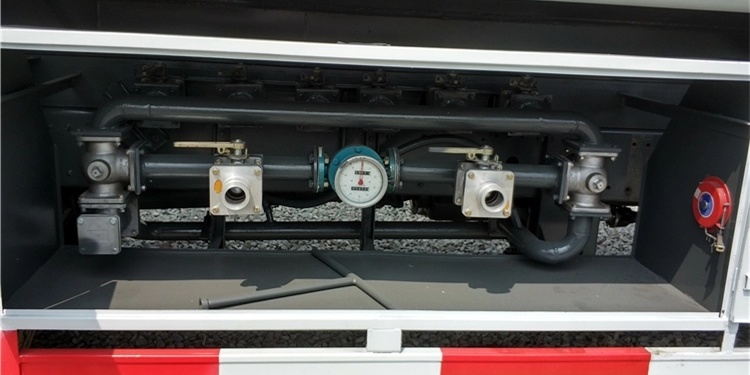 HOWO 6X4 Fuel Tank Truck with Refuelling System with Computer Dispenser Refueling Bowser for Vehicle 25cbm with Drolly Tank Trailer