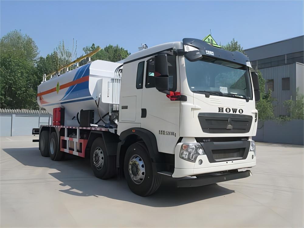 HOWO 17T mixed ANFO charging trucks (5)