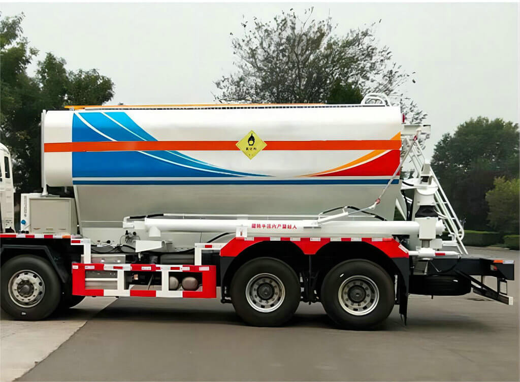 HOWO 17T mixed ANFO charging truck