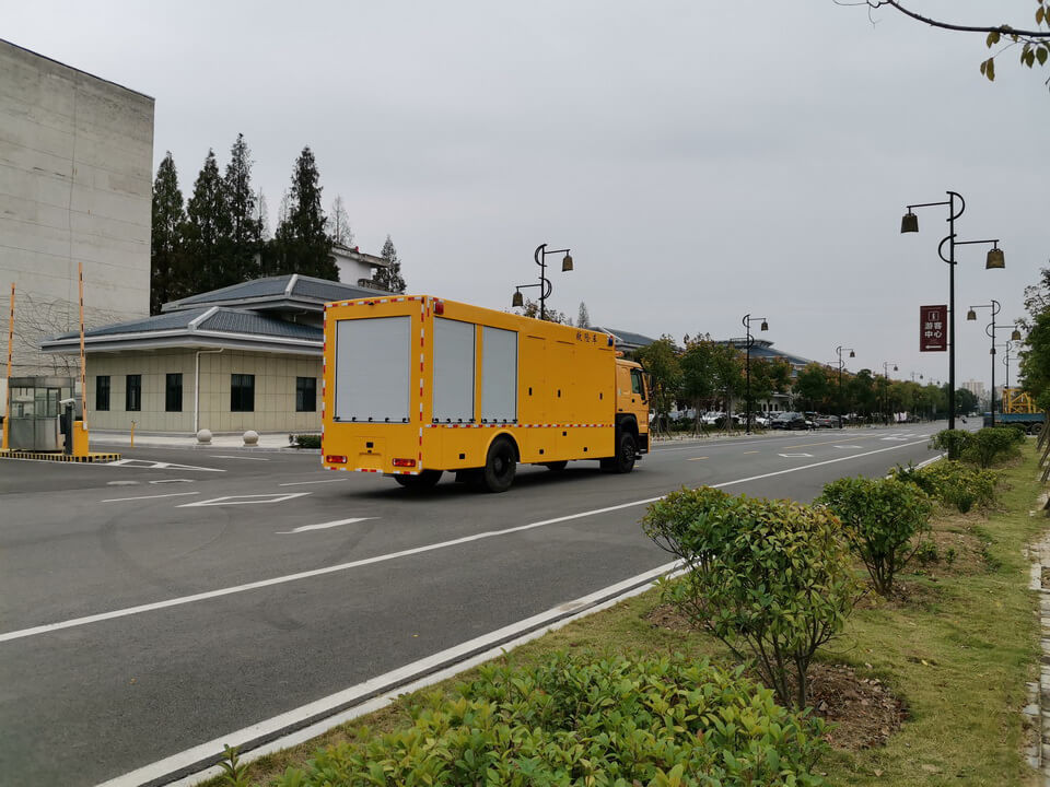 HOWO Emergency drainage rescue trucks (6)