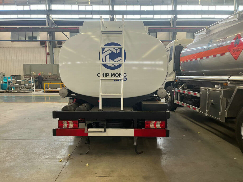 Dongfeng 3t Aircraft Refueller (8)_1
