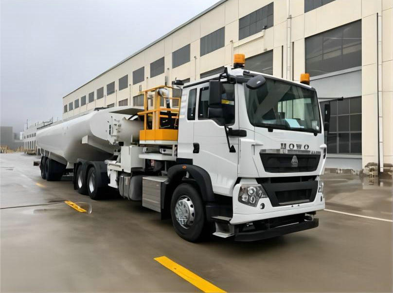 HOWO 50KL Jet and Avgas Refueling Trucks (9)