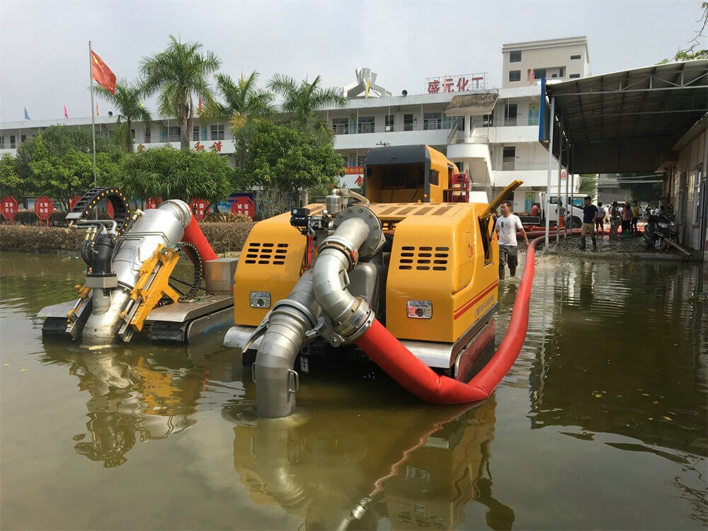 HOWO Drainage rescue truck 3000m3 (3)