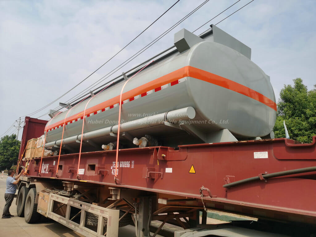 Steel lined PE tank HCl Tankers (70)