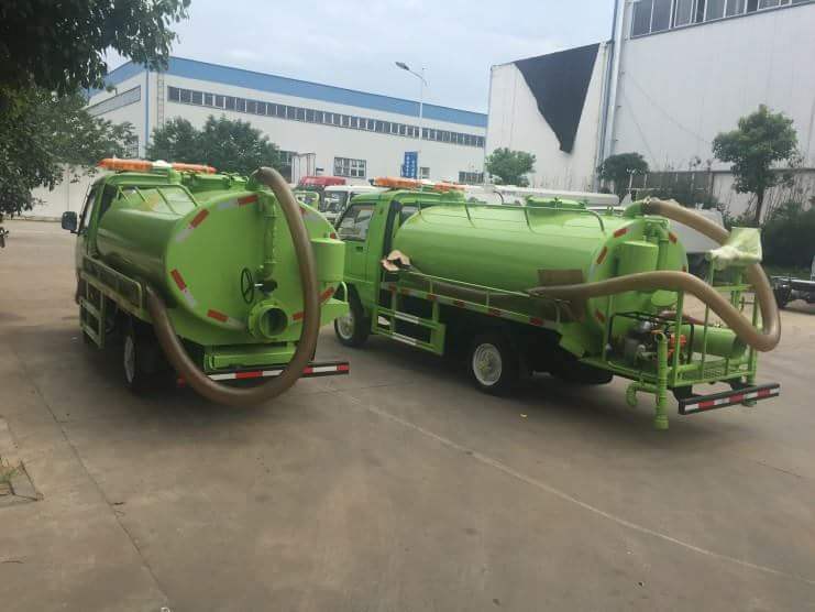 Forland 3000liters Septic Tank Vacuum Trucks (4X2 RHD Vacuum Tanker for Wast Water Sewage)