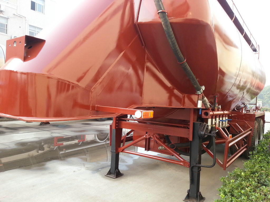 2 Axles Bulk Tanker Trailer for Transporting Wheat -Bean Grains Tank Capacity 35cbm Silo