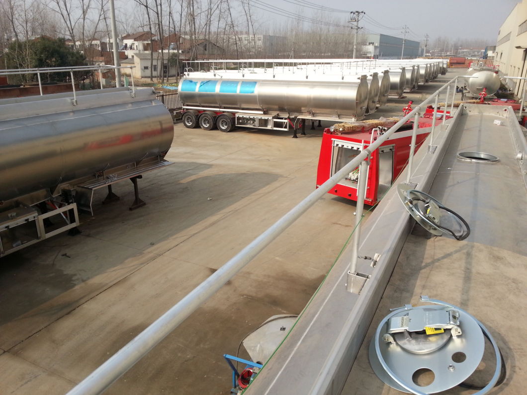 Aluminum Alloy Tanker Trailer 40kl for Diesel, Oil, Gasoline, Kerosene Road Transport with 3 BPW Axles