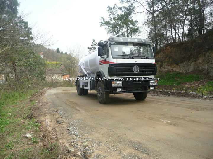 Beiben 4X4 off Road Vacuum Tanker Truck Sewage Pump Tanker