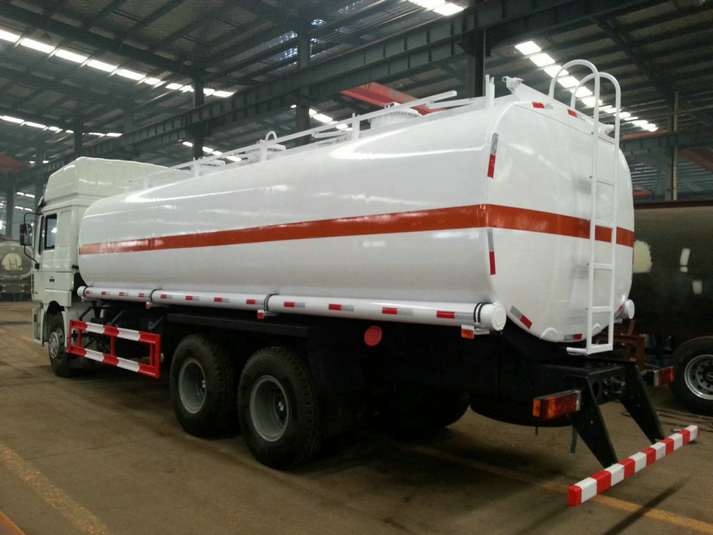 Shacman Road Tanker for Petroleum Oil, Gasoline, Petrol, Diesel Transport 20000L -27, 000liters
