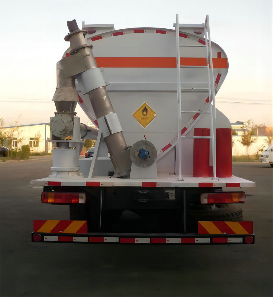 Granulated Explosives ANFO Mixing Charging Trucks (12)