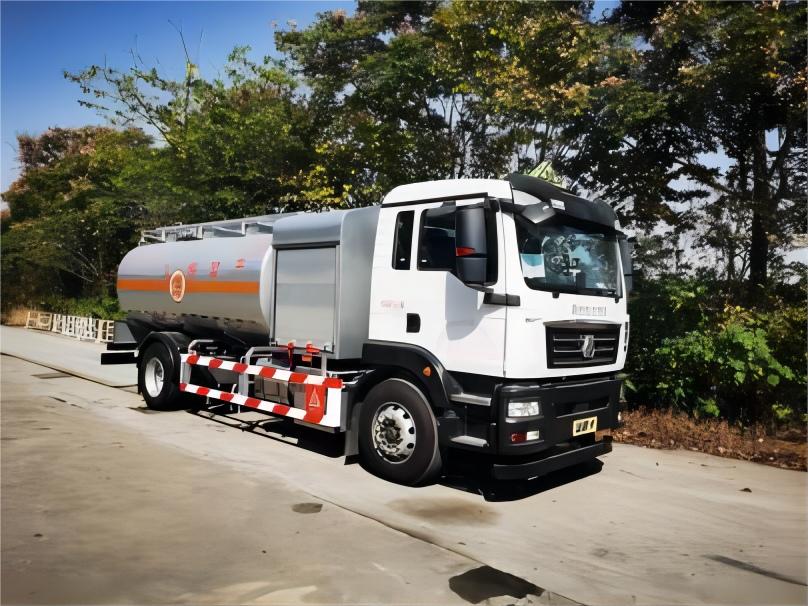 SITRAK Aviation Aircraft Refueller truck 12KL (20)