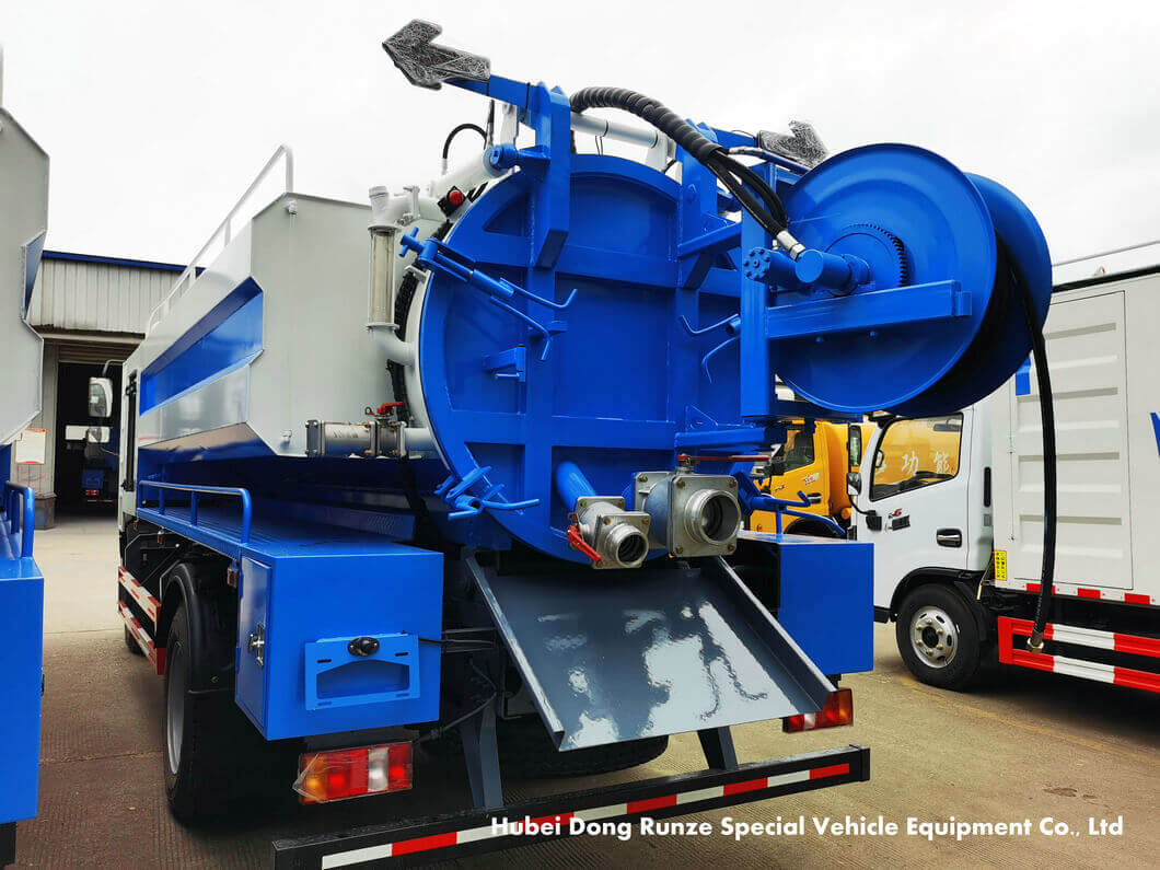 HOWO Vacuum sewer jetting Tanker trucks_0001