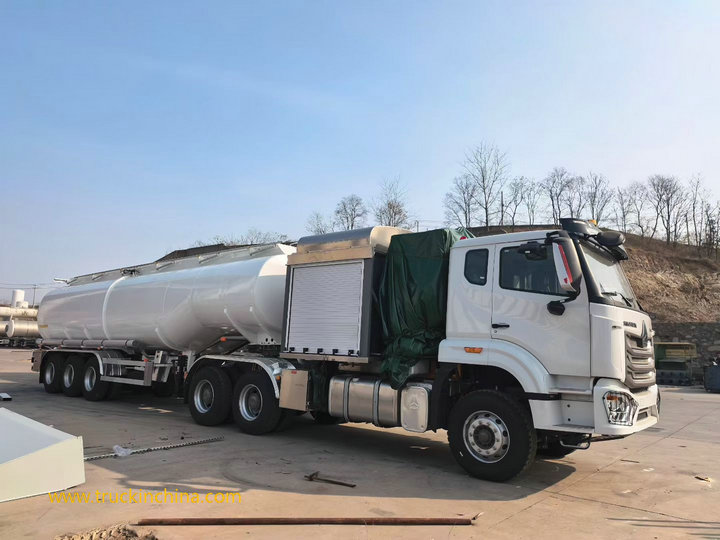 FAW HOWO DFAC Truck aircraft refuelling vehicles (9)