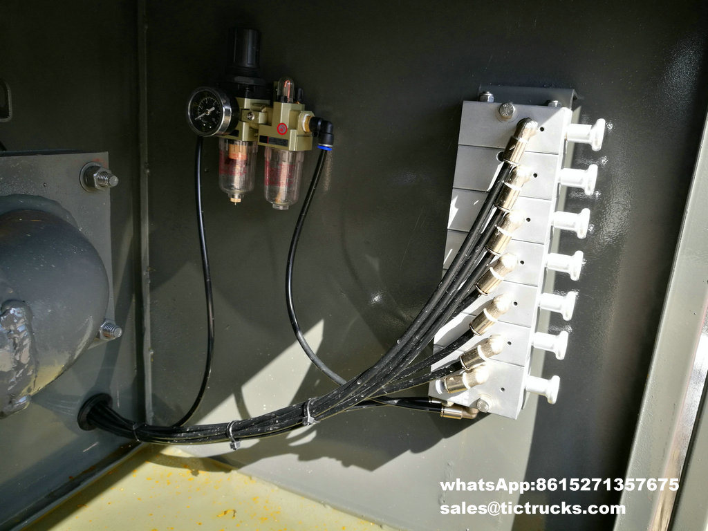 3 Axles Diesel Tank Trailer