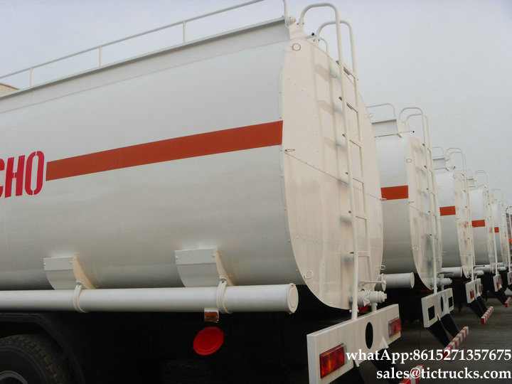 Shacnman Road Tanker Truck with Insulation Layer for Heat Bitumen, Liquid Asphalt, Coal Tar Oil, Crude Oil Transport 24, 000L-28, 000liters 12wheels