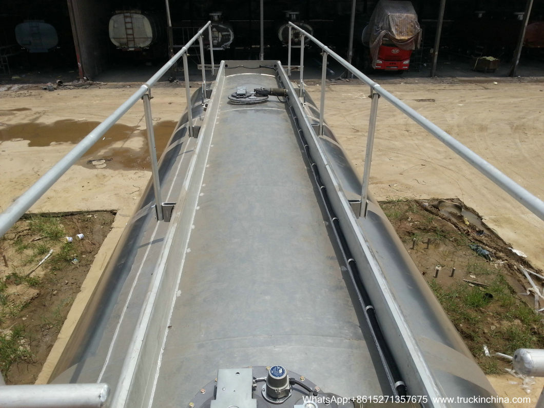 Iveco Genlyon 8X4 Aluminum Fuel Tank Truck (2 Compartments 27 - 30 CBM 12 Wheels)