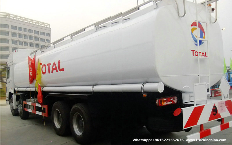 Sinotruck HOWO Fuel Tanker (Mobile Oil Refueling Bowser Truck 30cbm 8000 -10000Gallon)