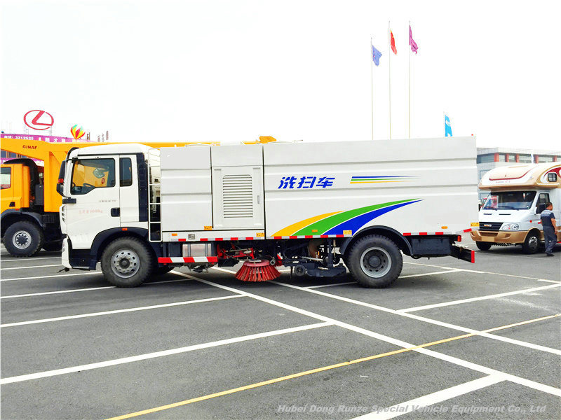 HOWO A7 Outdoor Road Sweeper Truck 8cbm Garbage 2 Cbm Water Stainless Steel 4X2 -Rhd. LHD 5
