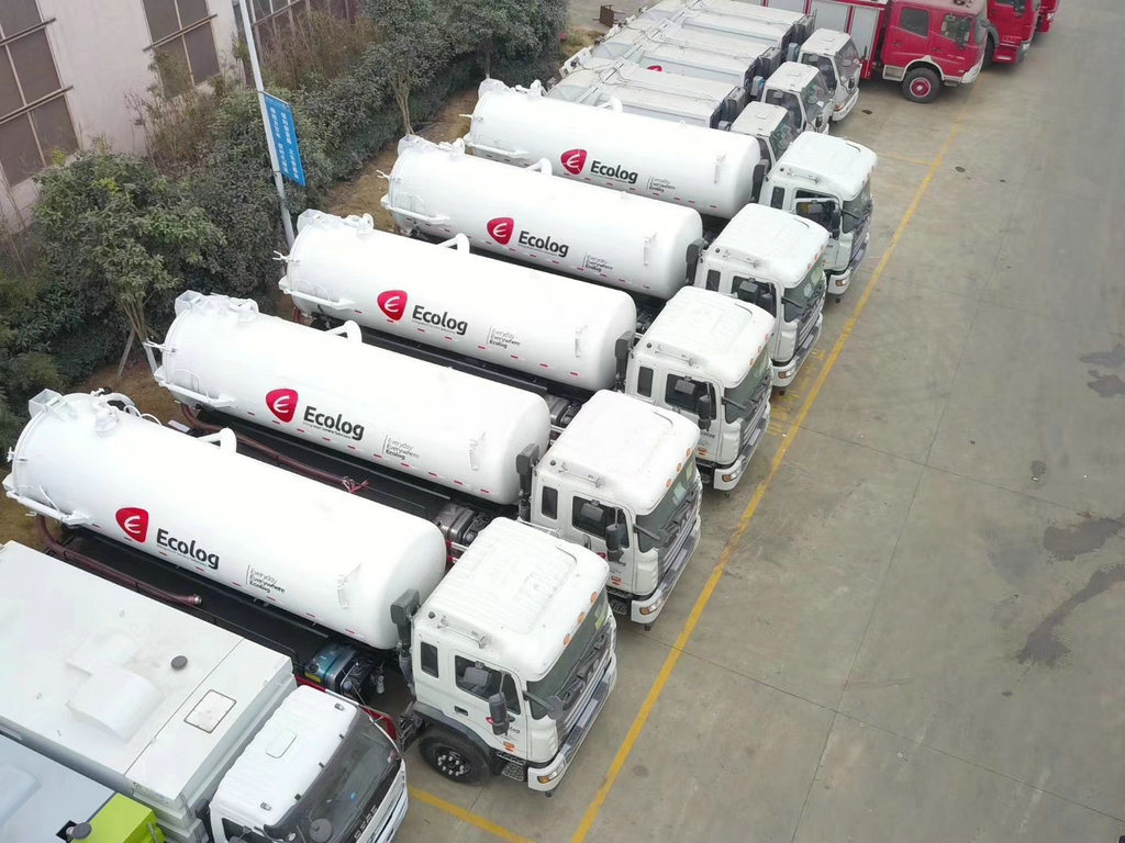 JAC Cesspit Emptier Vacuum Tanker Truck Tank Capacity 15000L to 18000liters Euro 5.6 Standard