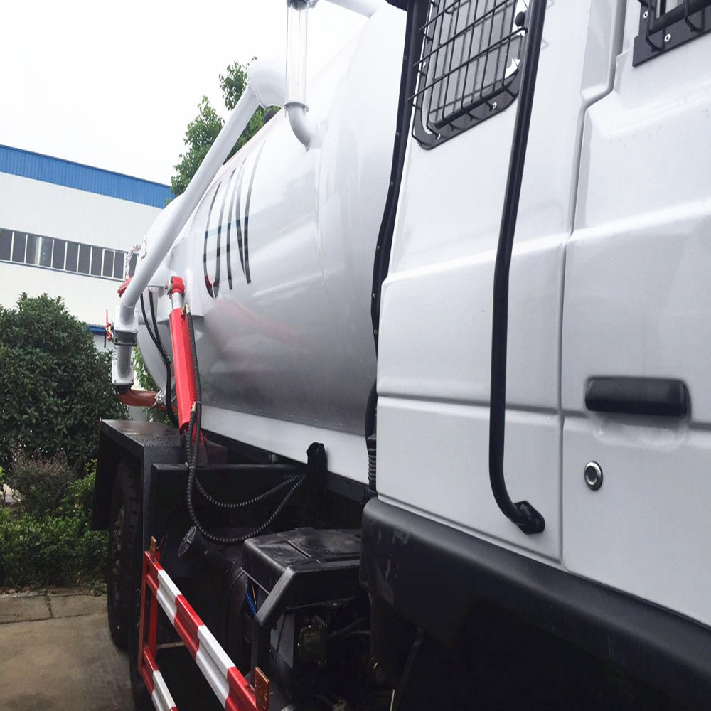 Dongfeng 6X6 off Road Military All Wheel Drive Vacuum Sewage Tank Truck Factory 12cbm