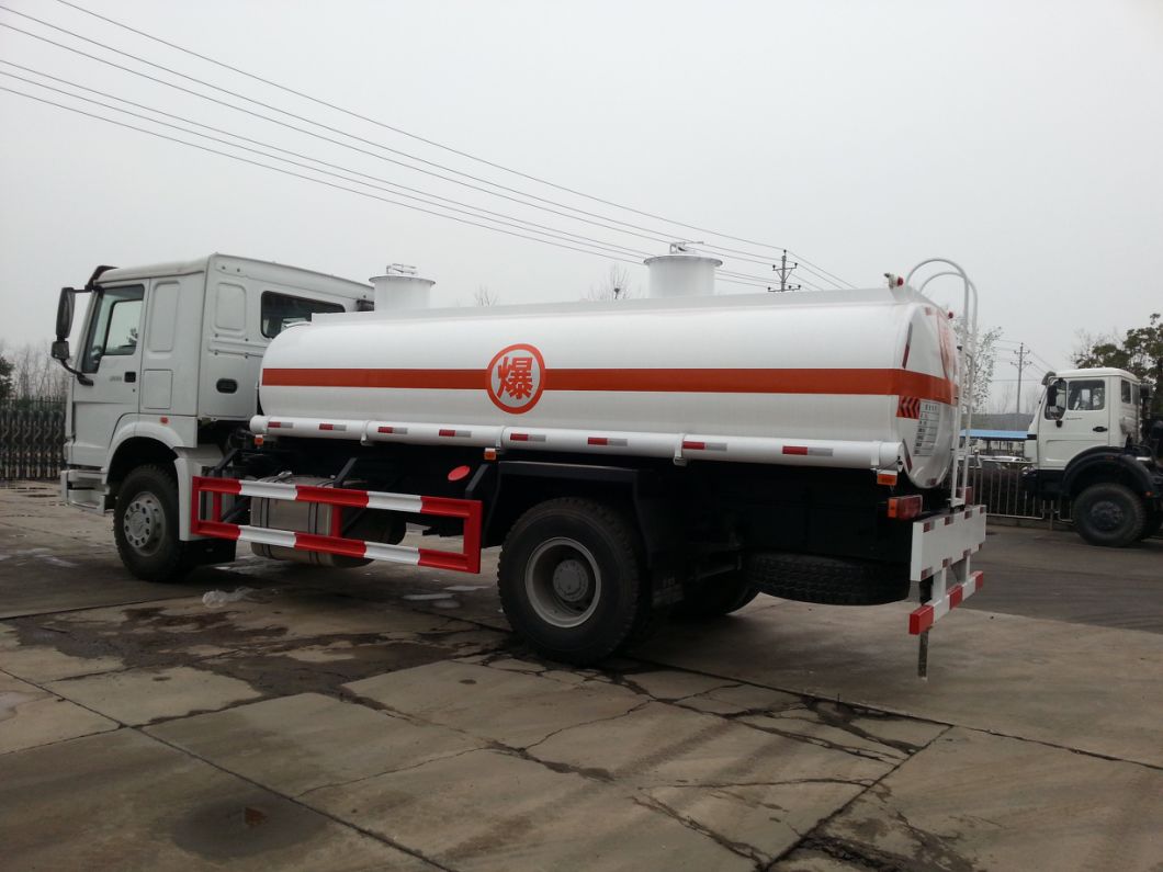 HOWO Diesel Fuel Bowser Truck 5000-10000 Liter (4X4 Wheels All wheels Off Rough Road Transport Gasoline, Diesel Oil, Lubricating Oil and Coal Tar Oil Tanker)