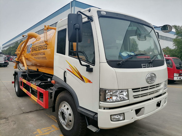 FAW 10m3 Vacuum Sewage Suction tanker Truck (1)