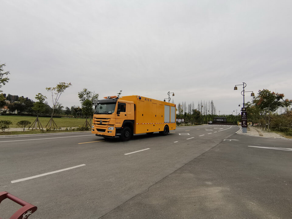 HOWO Emergency drainage rescue trucks (10)