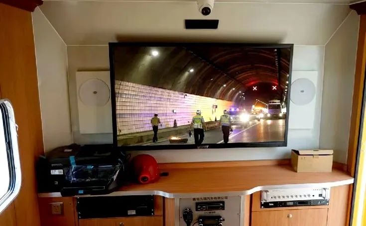 SITRAK Tunnel rescue truck w