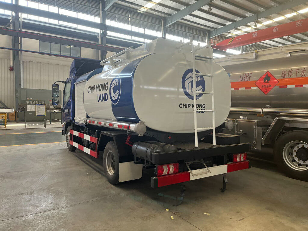 Dongfeng 3t Aircraft Refueller (9)_1