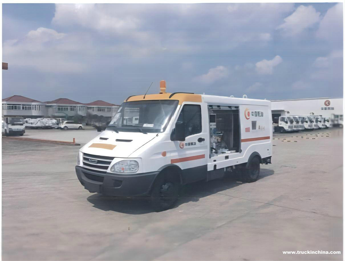 Aircraft JET Avgas Refuelers Refueling Trucks 2KL (19)