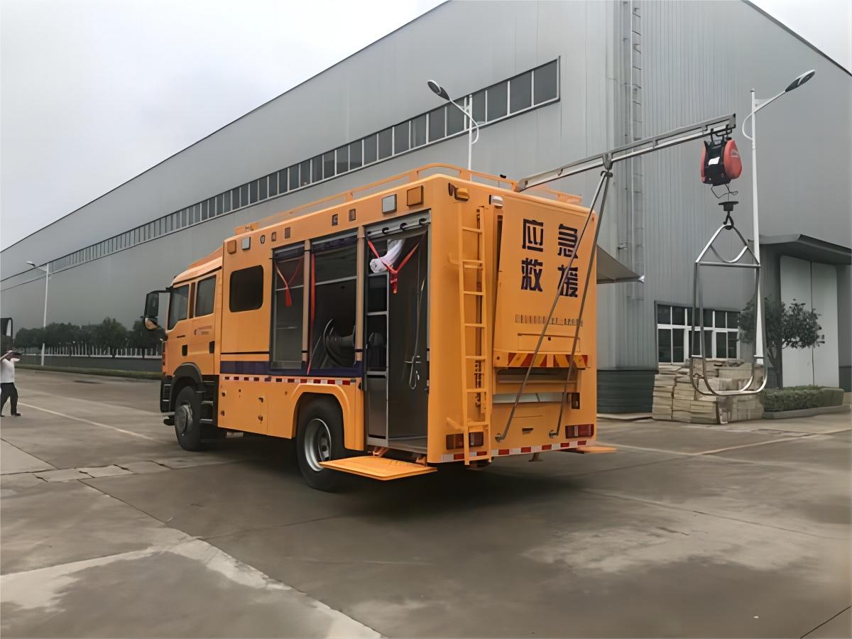 SITRAK Salvage Dive Rescue truck (20)