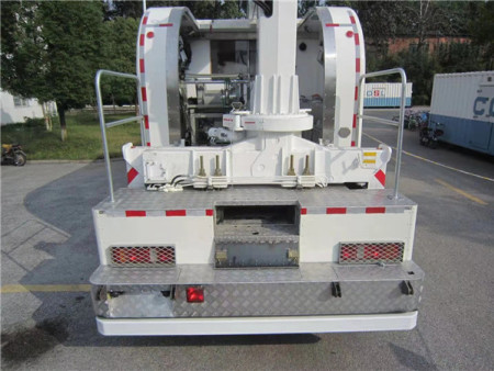 HOWO 6x4 Logging Truck with Crane