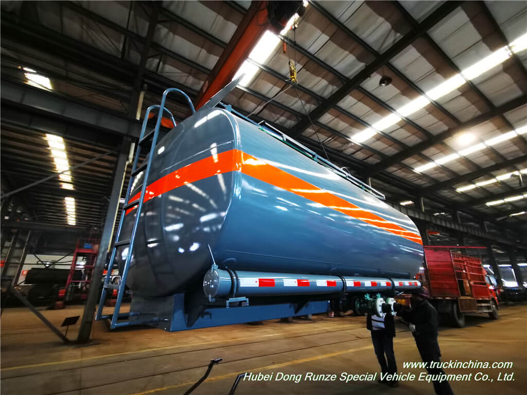 PE lined acid tanks body (22)