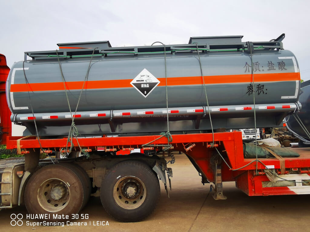 Lined PE tank 15cbm Hydrochloric acid lorry tanker (91)