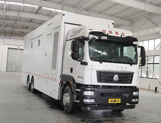 Sinotruk SITRAK Mobile Operating Room Vehicle