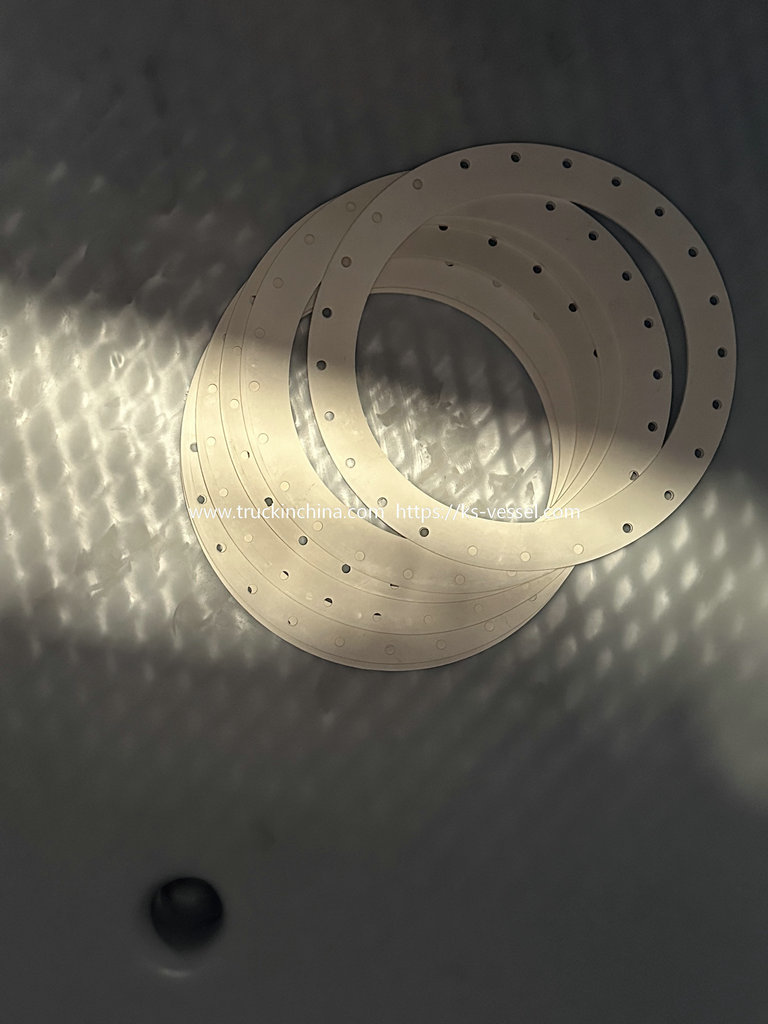Steel Lined PE Plastic ISO Tank for Hydrochloric Acid (188)