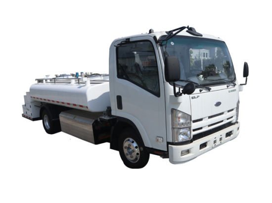 Isuzu Lavatory Service Truck Clean Water Tank 1400L Sewage Tank 2360L (Aircraft Sewage Tanker With Vacuum Pump Electric Diesel Vehicle)