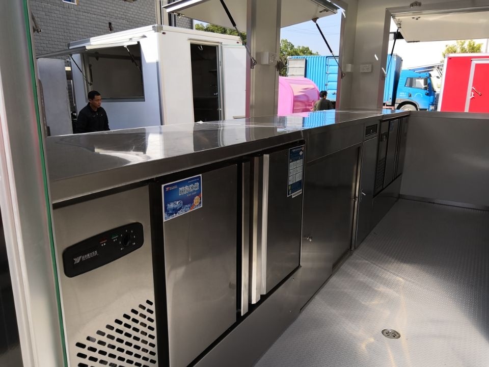 Mobile Potato Chips Making Machine Selling Food Trailer, Outdoor Street Food Trailer Cart